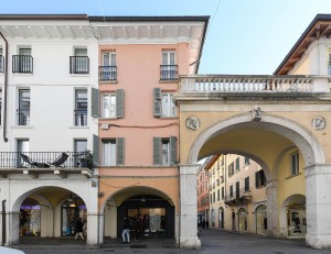 Facciata via X Giornate